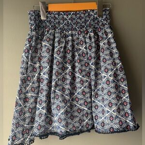 NWT Old Navy size XS Blue Floral Mini Skirt Size Stretchable with liner